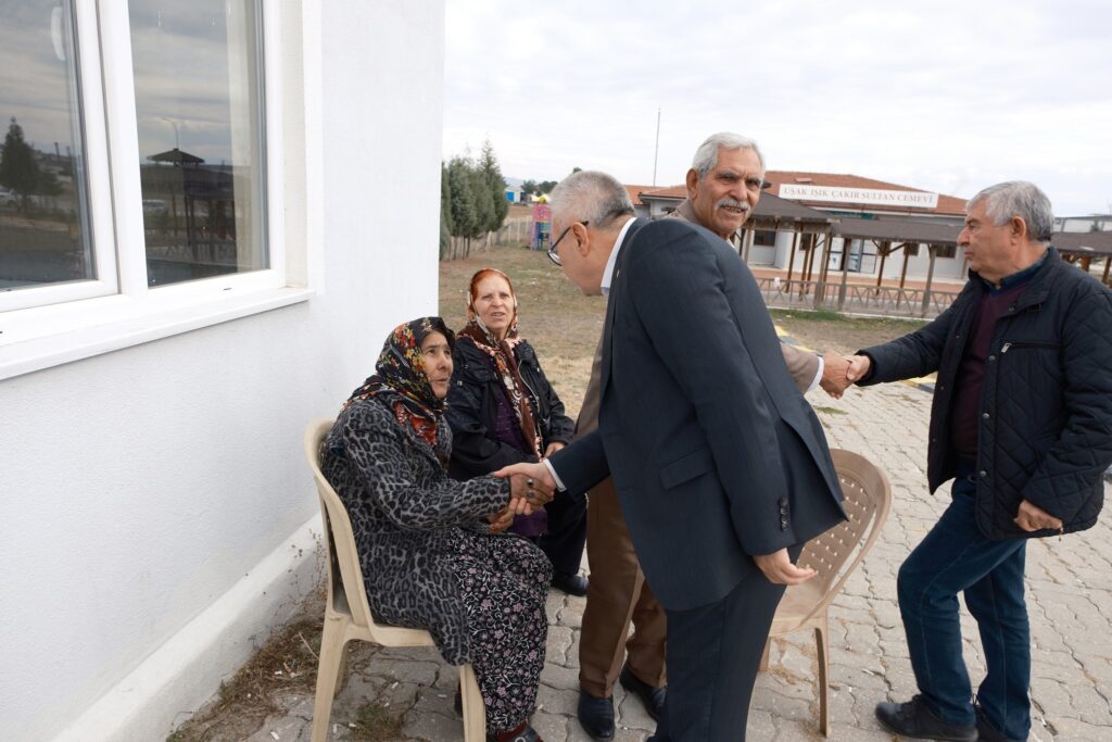 Uşak Milletvekili Op. Dr. Ali Karaoba’dan Anlamlı Ziyaret: Işık Çakır Sultan Cemevi'nde Mevlid Yemeğine Katılım - 469354262 8977325922288723 4183970787426685523 n