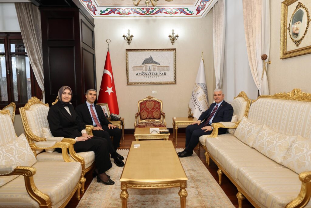 Uşak Valisi Dr. Naci Aktaş ve Konya Valisi İbrahim Akın’dan Afyonkarahisar Valisi Doç. Dr. Kübra Güran Yiğitbaşı’na İade-i Ziyaret - GfqGO78WUAAXNIt