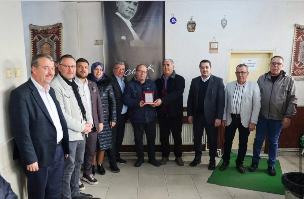 Uşak Esnaf ve Sanatkârlar Odaları Birliği Heyetinden Esnafa Ziyaret