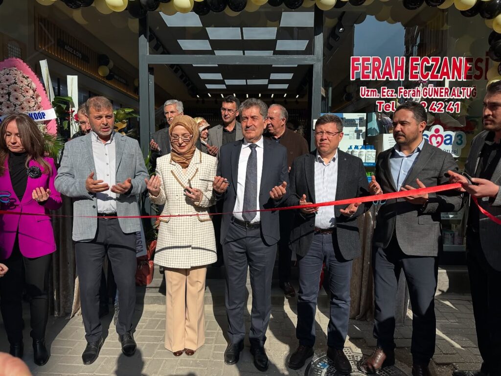 Uşak'ta Yeni Eczane Açılışı Gerçekleştirildi - 475951744 18489264646006744 6155291120744688735 n