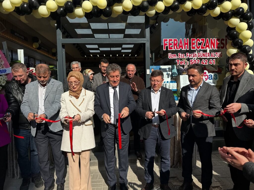 Uşak'ta Yeni Eczane Açılışı Gerçekleştirildi - 475993579 18489264670006744 6905387960988427782 n