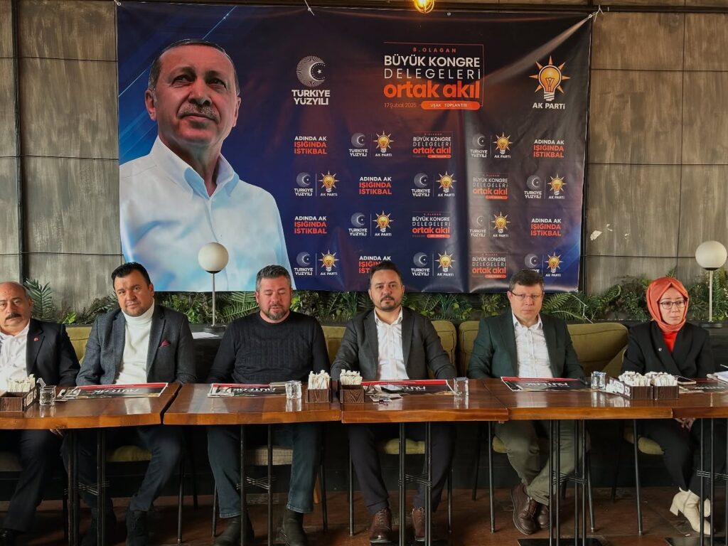 AK Parti Uşak İl Başkanlığı, Büyük Kongre Delegeleri Ortak Akıl Basın Toplantısını Gerçekleştirdi