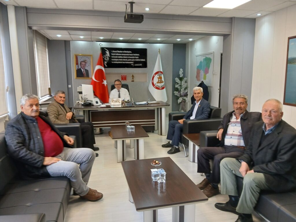 Eşme Muhtarlarından Vali ve Genel Sekretere Ziyaret