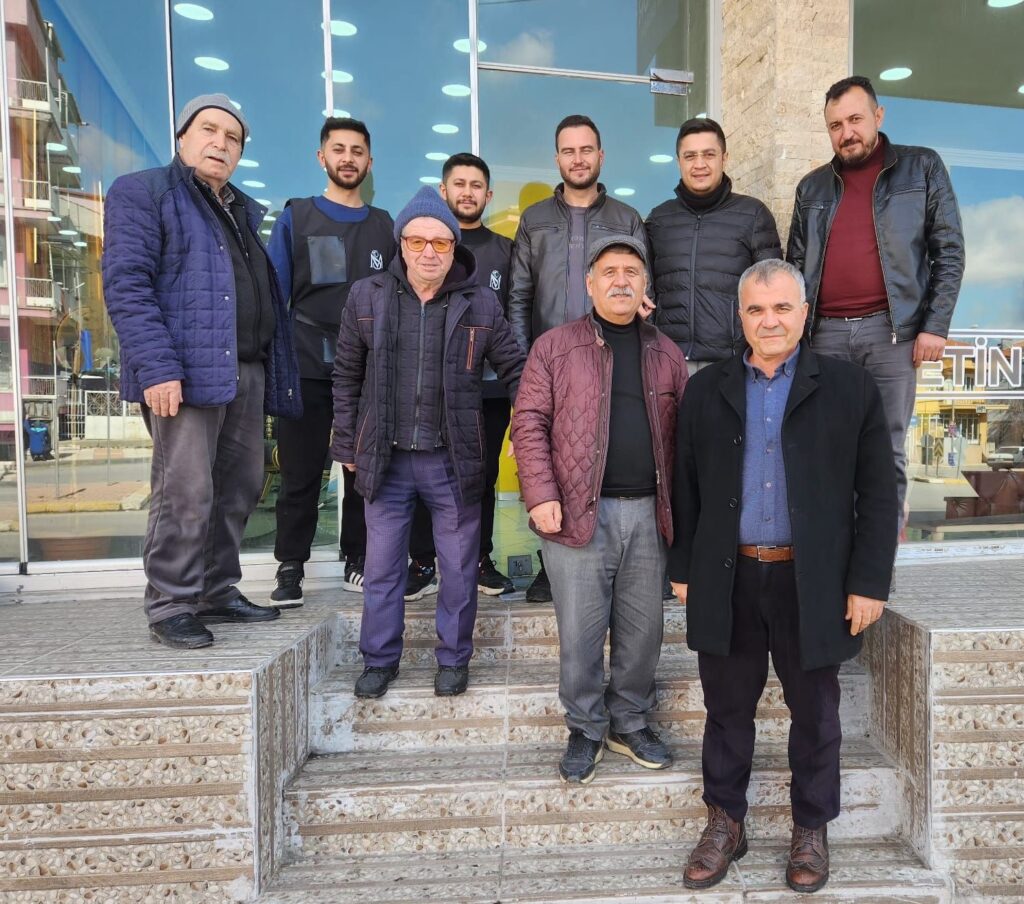 AK Parti Uşak Merkez İlçe Teşkilatı Esnaf Ziyaretlerini Sürdürdü - 481333667 1012826110704004 2943881413038874727 n