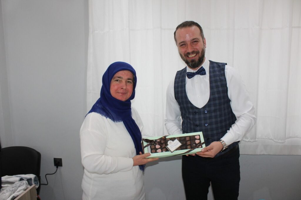 Faruk Karagül Uşak’ta Minik İzleyicilerle Buluştu - 7a4eecbd c3cf 4acf b469 41ca94b51b63