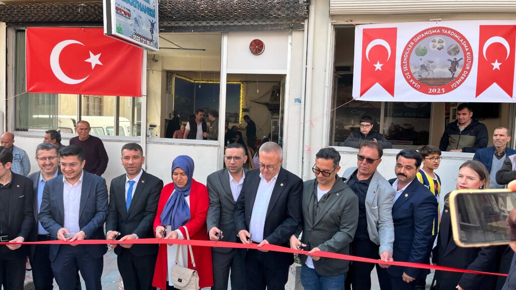 Uşak Öz Selendililer Derneği Açıldı - 43c8b8dd e263 451b b162 1633e40bb8b9