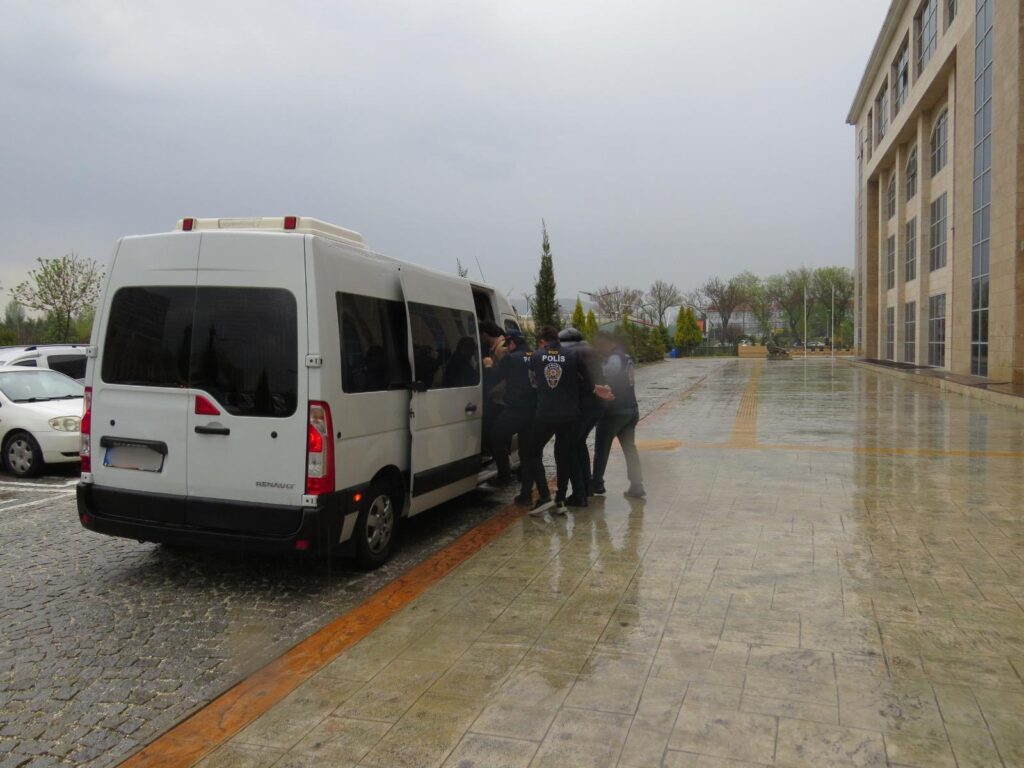 Uşak Emniyet Müdürlüğü’nden Yasadışı Bahis ve Dolandırıcılıkla Mücadele Kapsamında Geniş Çaplı Operasyon - 493255470 1091145149708591 6561301138993979597 n