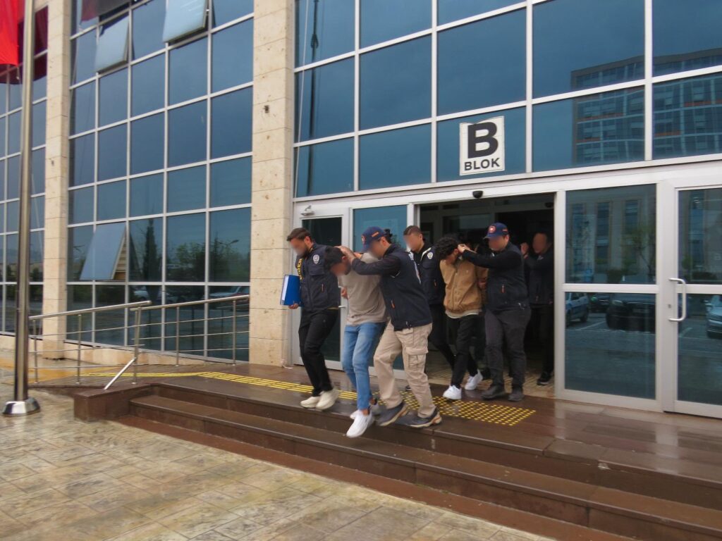 Uşak Emniyet Müdürlüğü’nden Yasadışı Bahis ve Dolandırıcılıkla Mücadele Kapsamında Geniş Çaplı Operasyon - 493319446 1091145143041925 395513428841314957 n