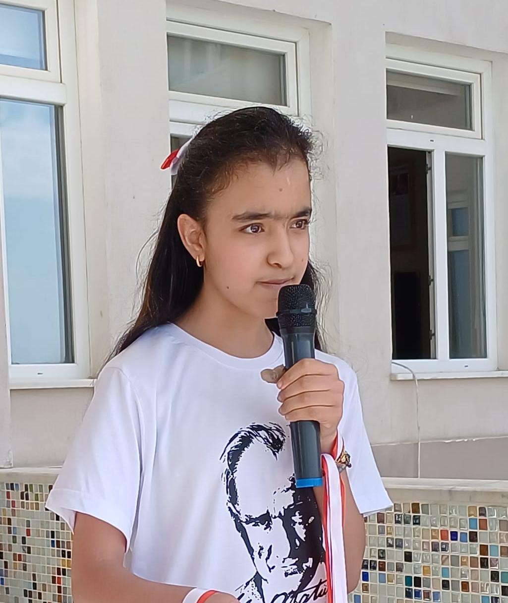 Uşak TÜPRAG Anadolu İmam Hatip Ortaokulu’nda 23 Nisan Coşkusu