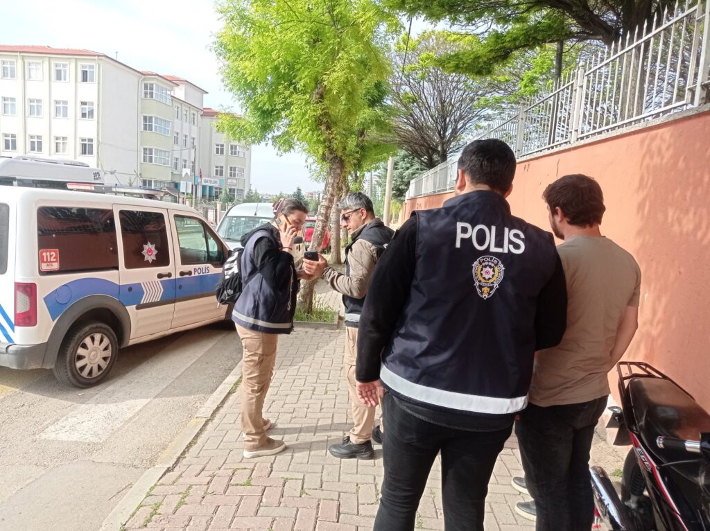 Uşak’ta Çocuk ve Gençlerin Korunmasına Yönelik Denetim Uygulaması Gerçekleştirildi - 496064958 1103724541783985 5026512127799189221 n