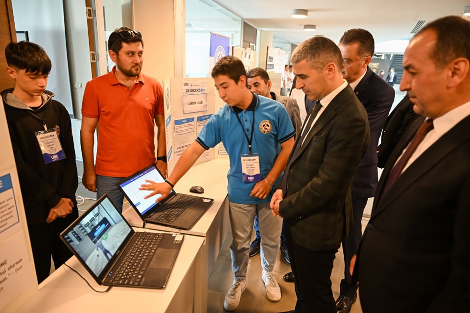 Gelecek-Sen Projesi" Sergi ve Ödül Töreni Gerçekleştirildi 6 Gelecek-Sen Projesi" Sergi ve Ödül Töreni Gerçekleştirildi - 499678021 1007266364910899 4878399731312417275 n
