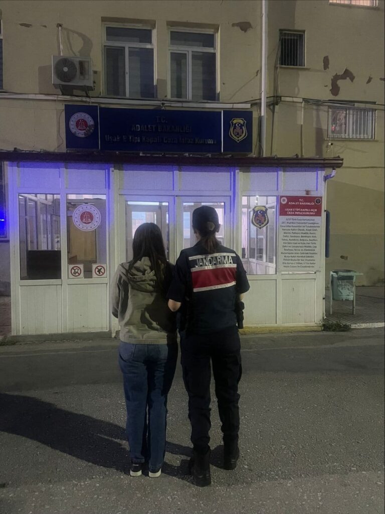 Uşak’ta Aranan Şahıslara Yönelik Jandarma Operasyonları: 7 Kişi Cezaevine Teslim Edildi - 5cf9e35c f8c2 4359 b3d1 956416e621a8