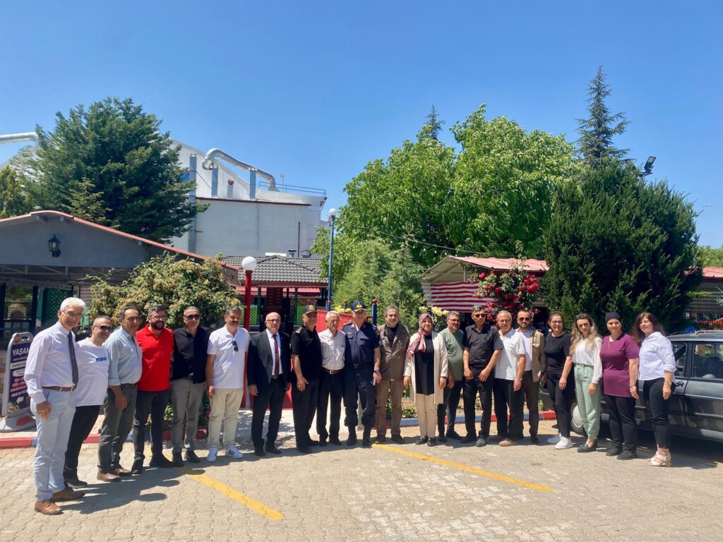 Uşak’ta Güvenlik ve Huzur Toplantısı: Emniyet ve Jandarma Teşkilatından Muhtarlarla İstişare - 509331443 1131029312386841 6857423275518760749 n