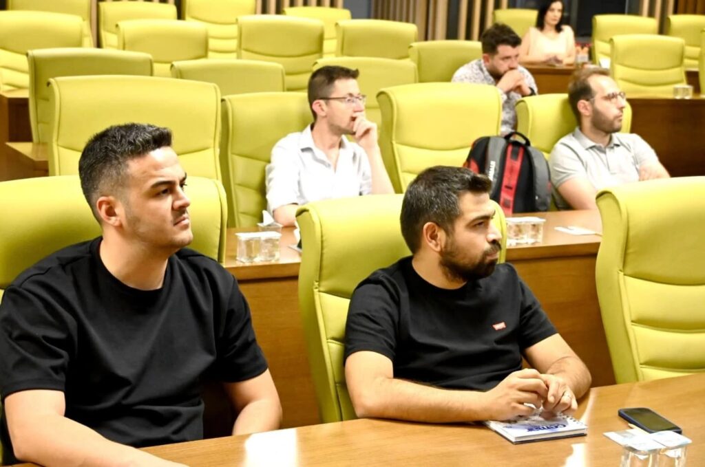 Uluslararası Ticarette Artan Tehlikeye Karşı Uyarı: Dolandırıcılıkla Mücadele Eğitimi Gerçekleştirildi - 510970318 18411487291104863 8755709784407130094 n