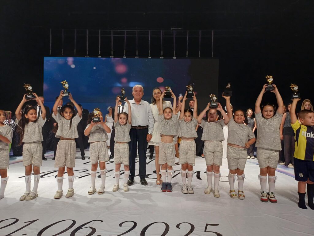 RB Dance Academy’den Atatürk Kültür Merkezi’nde Büyüleyici Performans - 511008649 1038958601711414 1386465631080197518 n