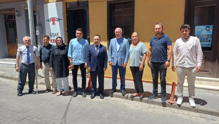 Uşak Üniversitesi Rektörü Prof. Dr. Ekrem Savaş’tan Kent Konseyi’ne Ziyaret