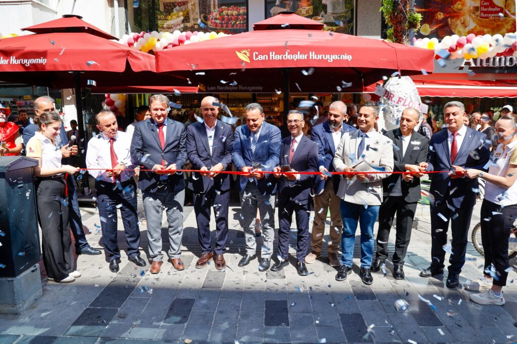 Kent Ekonomisine Yeni Katkı: Can Kardeşler Kuruyemiş Hizmete Açıldı" - 534403057 1079583590982248 6907395952611721581 n