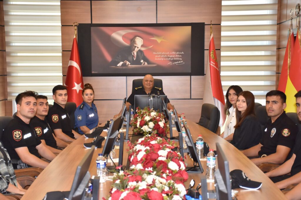 Uşak İl Emniyet Müdürü Mehmet Ali Kolcu, Yeni Göreve Başlayan Personeli Kabul Etti - 536266980 1179836154172823 1661800129673734324 n