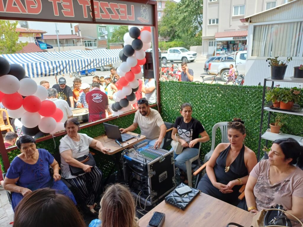 Lezzet Et Kebab Izgara & Çorba Salonu Hizmete Açıldı - f113f1c6 0f42 4b8b 8841 d5fa9e392bc5
