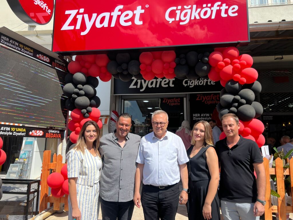 Uşak’ta Yeni Bir Kadın Girişimcilik Başarısı: Ziyafet Çiğ Köfte Açılışı Gerçekleştirildi 3 Uşak’ta Yeni Bir Kadın Girişimcilik Başarısı: Ziyafet Çiğ Köfte Açılışı Gerçekleştirildi - 543509030 24623463043915092 8315599061401207015 n