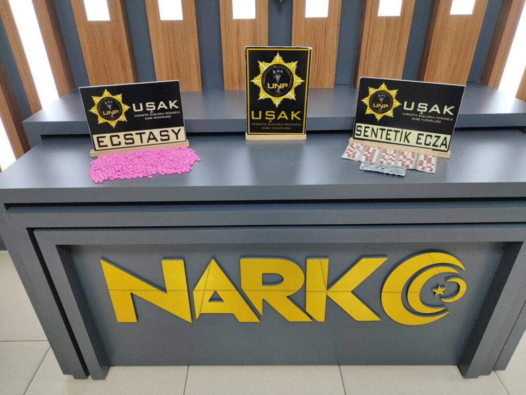Uşak’ta Uyuşturucu Madde Ticareti Operasyonları: 3 Tutuklama - 545412876 1198754318947673 435145653394269459 n