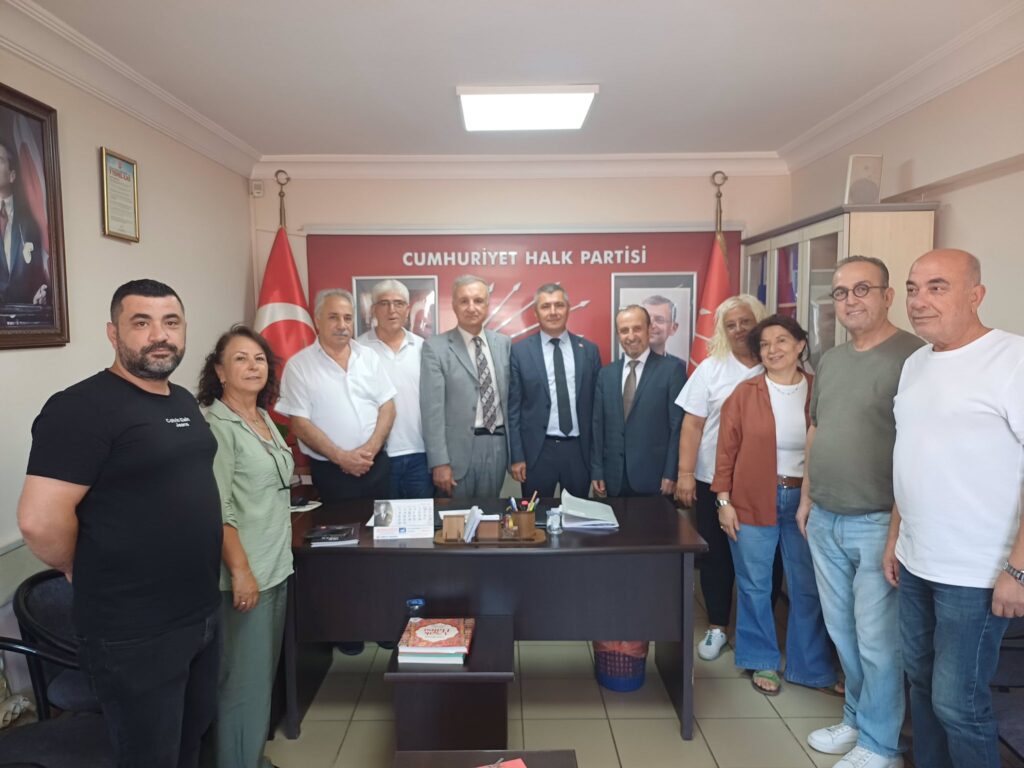 Uşak İl Genel Meclisi’nden CHP Yönetimine Ziyaret - 546298010 1198754285614343 7321260259458368748 n 2