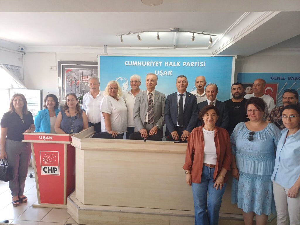 Uşak İl Genel Meclisi’nden CHP Yönetimine Ziyaret - 547255048 10232792584416793 6116696378294895439 n