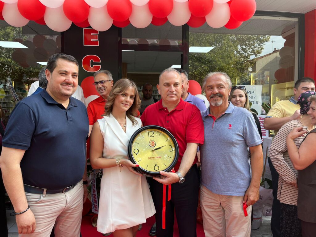 Uşak’ta Damla Eczanesi Hizmete Açıldı - 548308654 1104752441798696 1879057084736082233 n