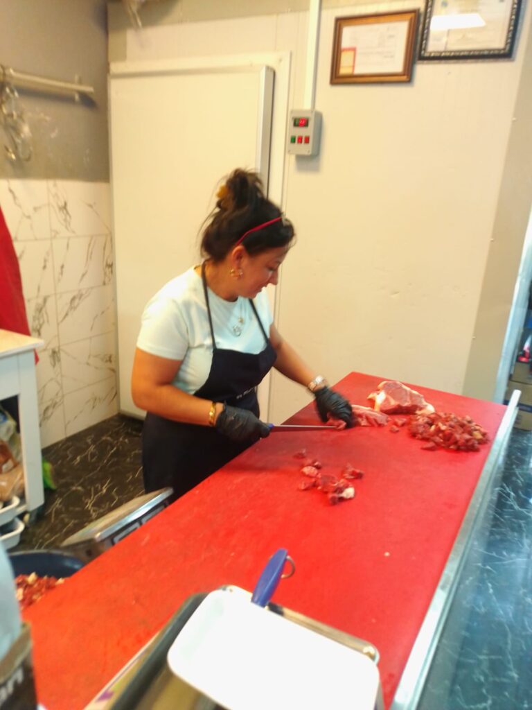 Sivaslı’da Kadın Girişimciliğine Örnek: İlçenin Tek Kadın Kasabı - 63177d51 8357 426b b8e8 fd9a11c1675e