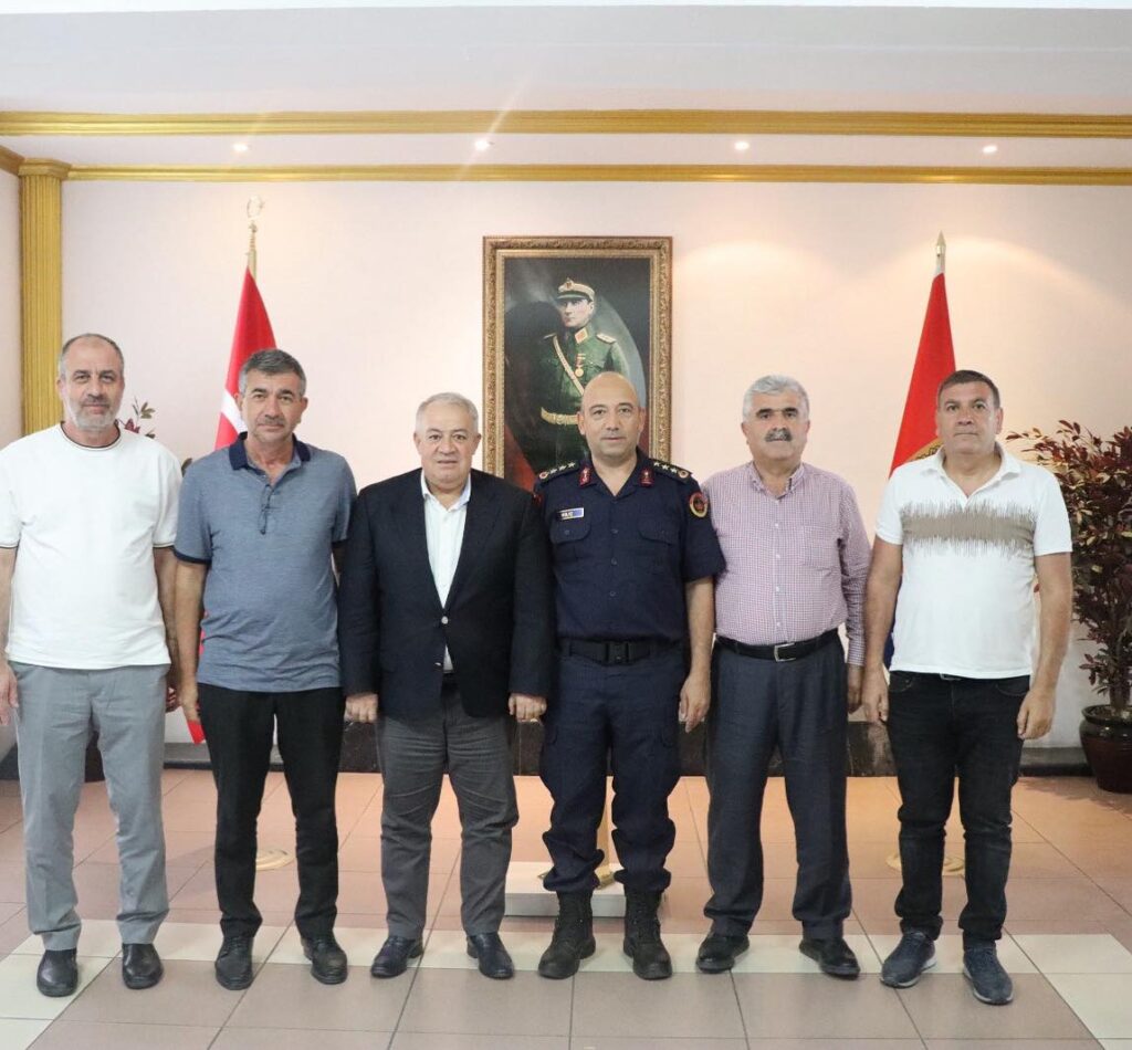 Uşak Deri Karma OSB Yönetiminden İl Jandarma Komutanına Ziyaret - ea00959a 83ee 4974 979d e58f8b1ed494 1