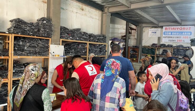 Türk Kızılay Uşak İl Merkezi’nden Eğitimde Fırsat Eşitliği İçin Destek