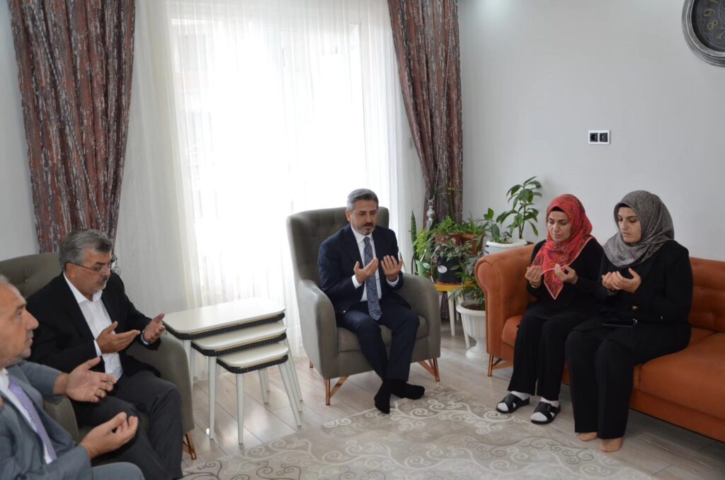 Aydın, Adıyaman’a Çıkartma Yaptı… - 34daca08 f0b4 48f8 bd0b b978041200cf