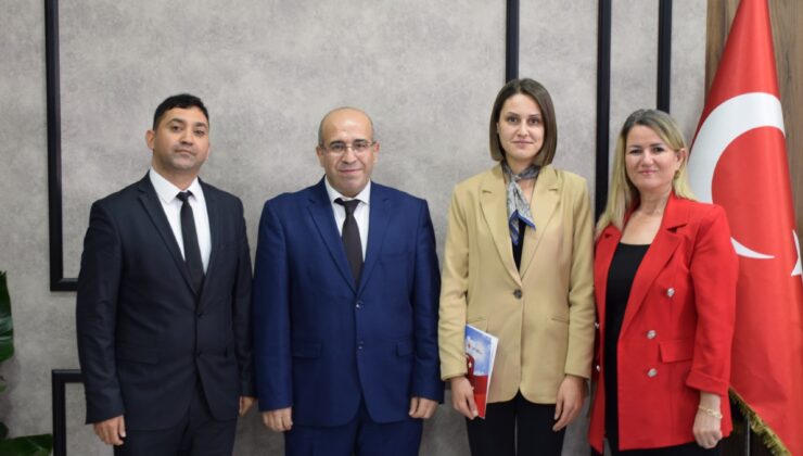 Uşak PTT’den 185. Yıla Özel Ziyaret: Kaymakam Eda Nur Yurt’a Nezaket Çıkarması