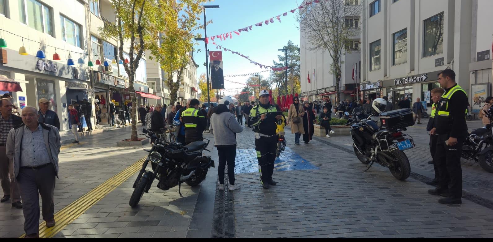Uşak’ta Trafiğe Kapalı Alanda Motosiklet ve Bisiklet Uygulaması Gerçekleştirildi