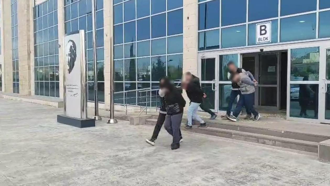 Uşak’ta Uyuşturucu Operasyonu: Çok Sayıda Sentetik Ecza Ele Geçirildi