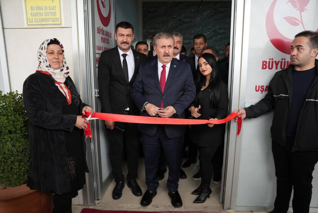 BBP Genel Başkanı Mustafa Destici’den Uşak Teşkilatına Ziyaret ve Yeni Hizmet Binası Açılışı - 603784267 1607345890227070 5595736310986650834 n