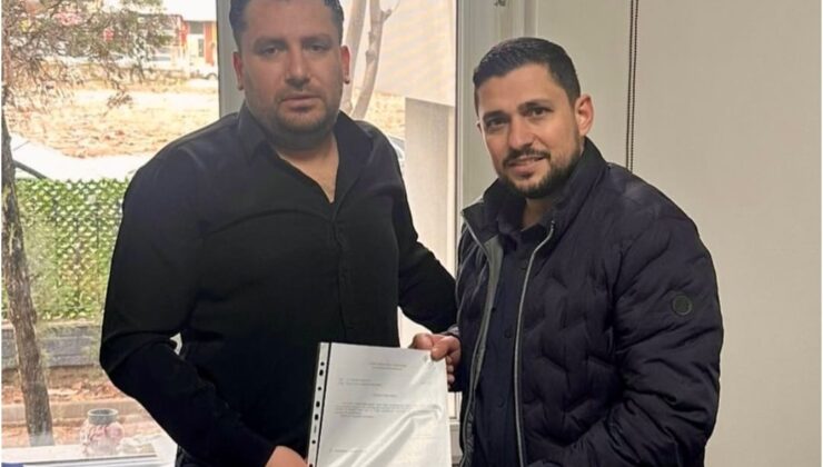 Eşme’de Güvenin Adı Özay: Başkan Nazmi Özay Mazbatasını Aldı 1 Eşme’de Güvenin Adı Özay: Başkan Nazmi Özay Mazbatasını Aldı