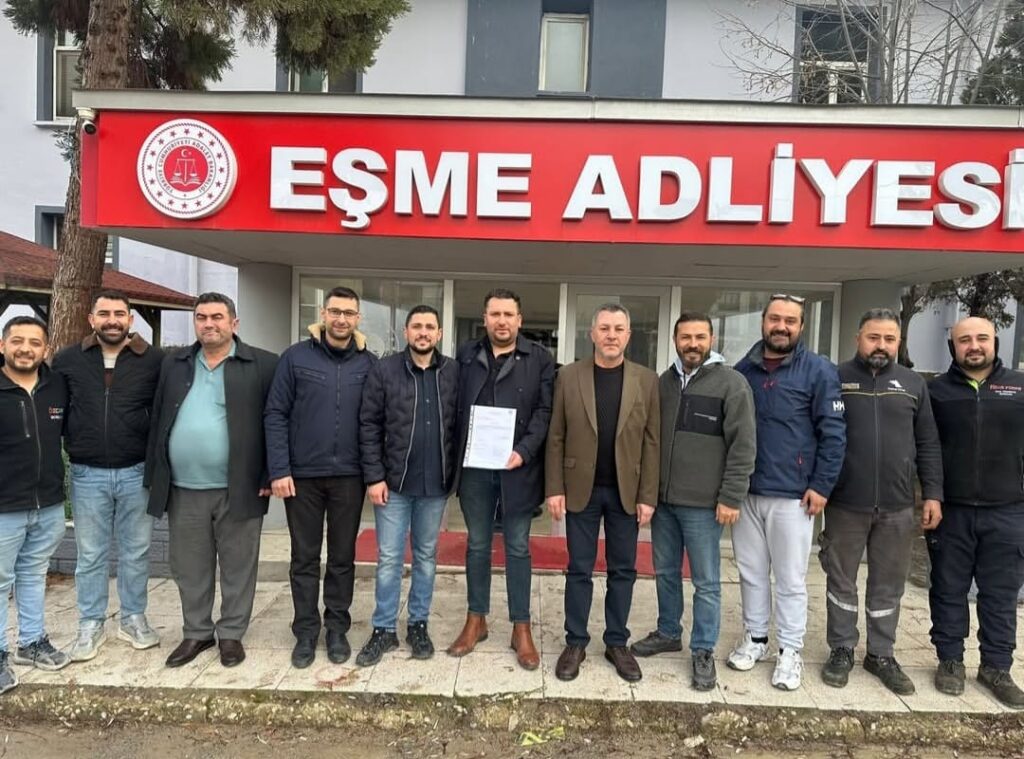 Eşme’de Güvenin Adı Özay: Başkan Nazmi Özay Mazbatasını Aldı 4 Eşme’de Güvenin Adı Özay: Başkan Nazmi Özay Mazbatasını Aldı - aaba6c13 e139 41bd 8782 59851a102ae9