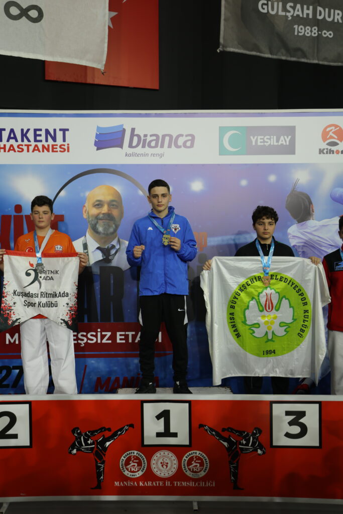 Manisa’da Düzenlenen Türkiye Yıldızlar Ligi 2. Murat Eşsiz Etabı Karate Müsabakasında Uşak’tan Büyük Başarı - c08278f8 0644 47ff ad30 b130554d7f98