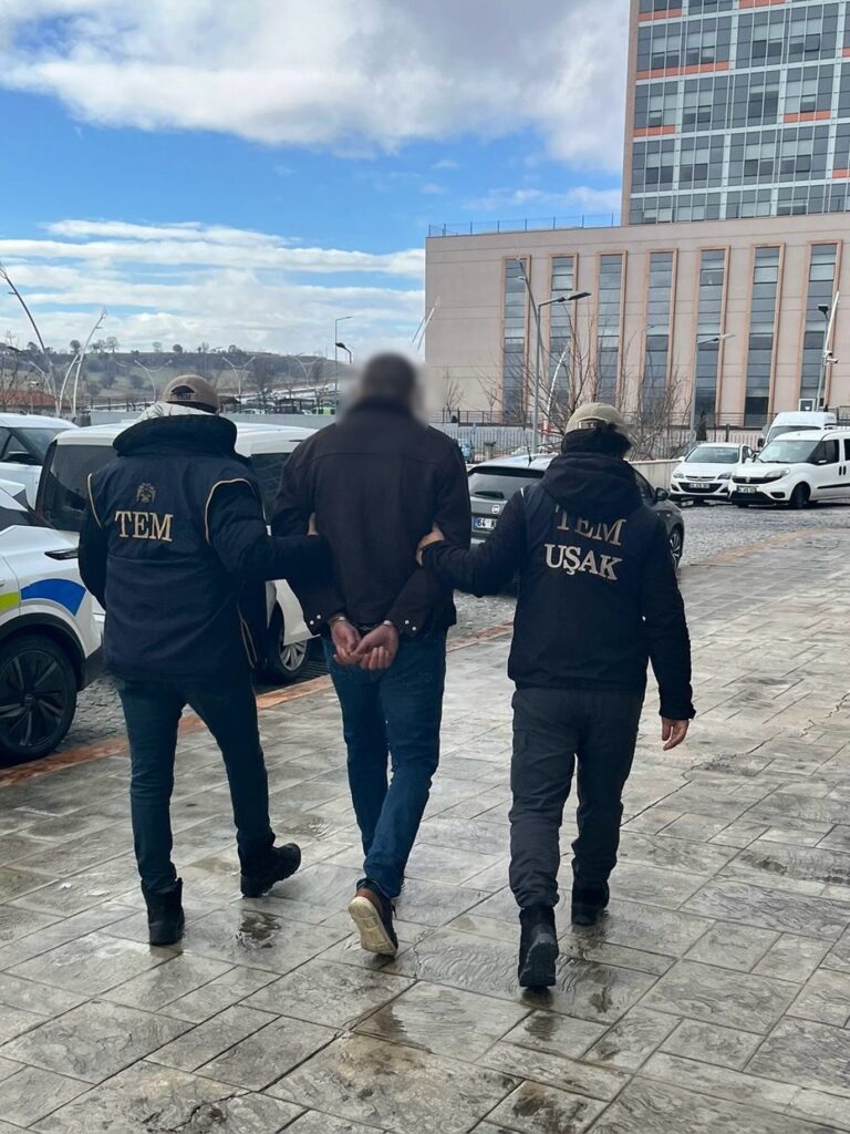 Uşak Emniyetinden Teröre Darbe: FETÖ’den Aranan Hükümlü Yakalandı - 625313292 17899785198381121 8334686432412948354 n