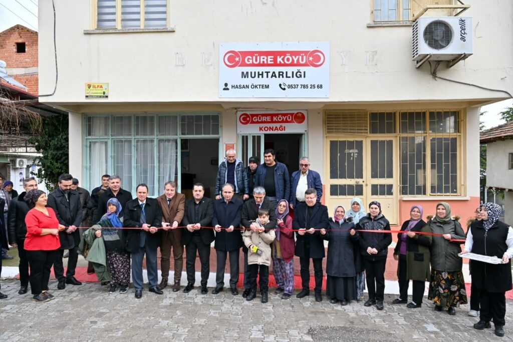 Dr. Naci Aktaş, köy ziyaretleri programı kapsamında Güre Köyü’nü ziyaret ederek vatandaşlarla bir araya geldi. - 626283439 17900935920381121 7401306530974901455 n 1