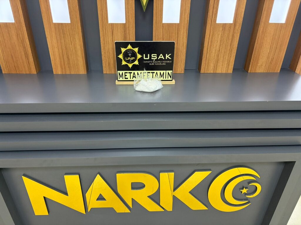 Uşak Emniyet Müdürlüğünden Uyuşturucuya Darbe: 3 Operasyonda 5 Tutuklama - 6f6dd77b f883 4e35 9de9 dd1ac18bf789