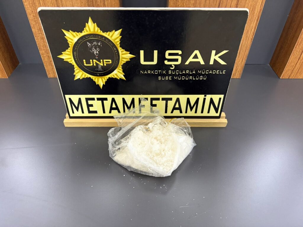 Uşak Emniyet Müdürlüğünden Uyuşturucuya Darbe: 3 Operasyonda 5 Tutuklama - eea9d5fd b715 4150 b5d5 48b9f36a17a1