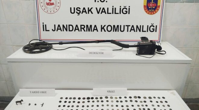 Uşak’ta Kaçakçılık Operasyonu: Tarihi Eser Niteliğinde Çok Sayıda Obje Ele Geçirildi