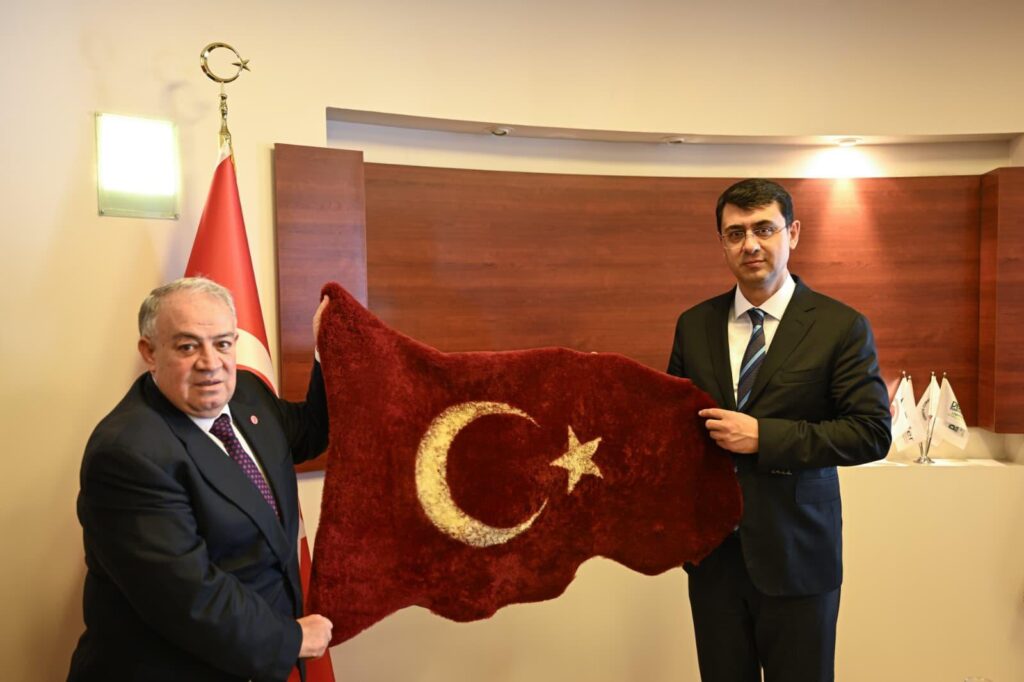 Uşak Valisi Serdar Kartal’dan Uşak Deri Karma Organize Sanayi Bölgesi’ne Ziyaret - 656924773 1561177035512579 5150899930788062041 n