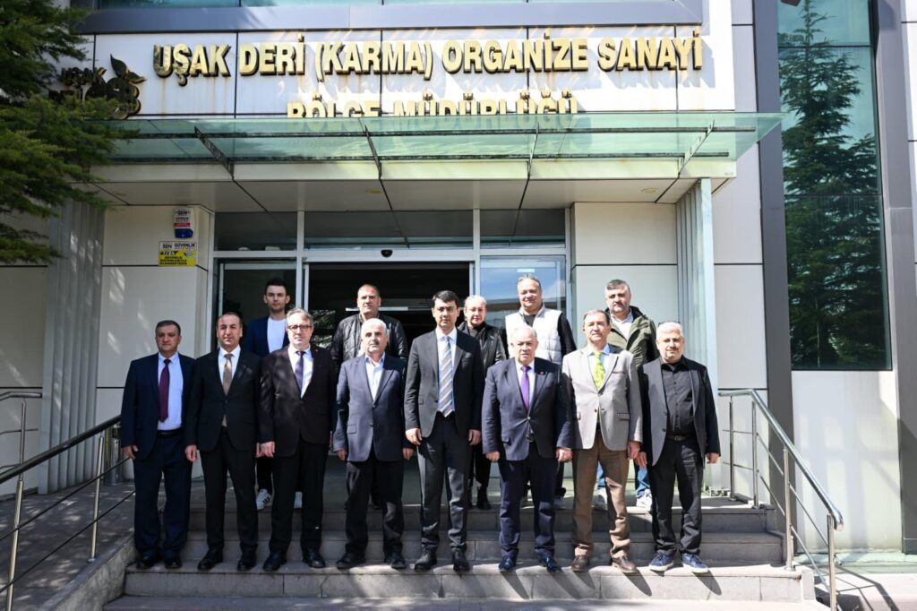 Uşak Valisi Serdar Kartal’dan Uşak Deri Karma Organize Sanayi Bölgesi’ne Ziyaret - 657562585 1561176995512583 6743266132517709904 n