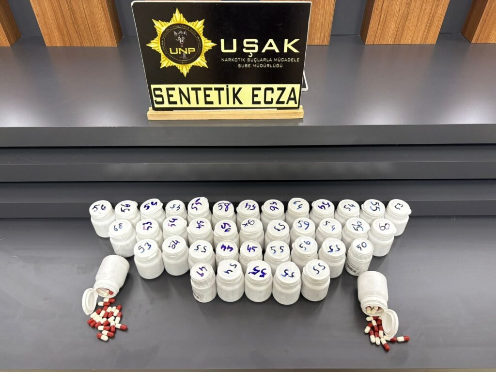 Uşak’ta Uyuşturucu Madde İmal ve Ticaretine Yönelik Operasyon: 2.172 Adet Sentetik Ecza Ele Geçirildi - bbe35617 3941 4935 a2e0 55f561719a58