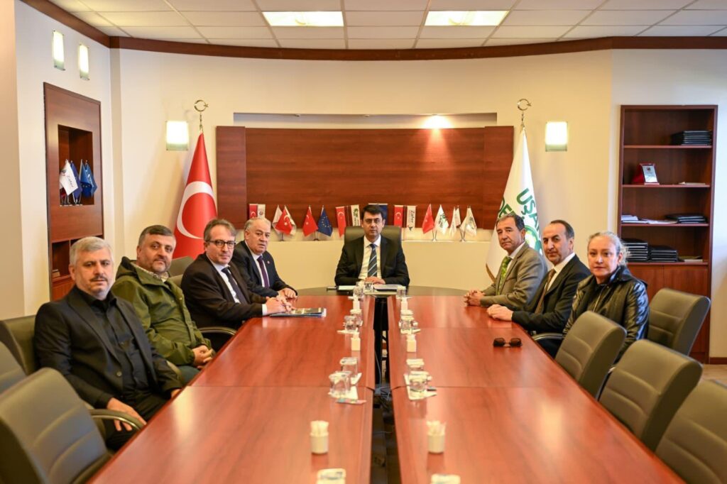 Uşak Valisi Serdar Kartal’dan Uşak Deri Karma Organize Sanayi Bölgesi’ne Ziyaret - fd2e4893 6381 4625 8480 e7adc194c9a8 1