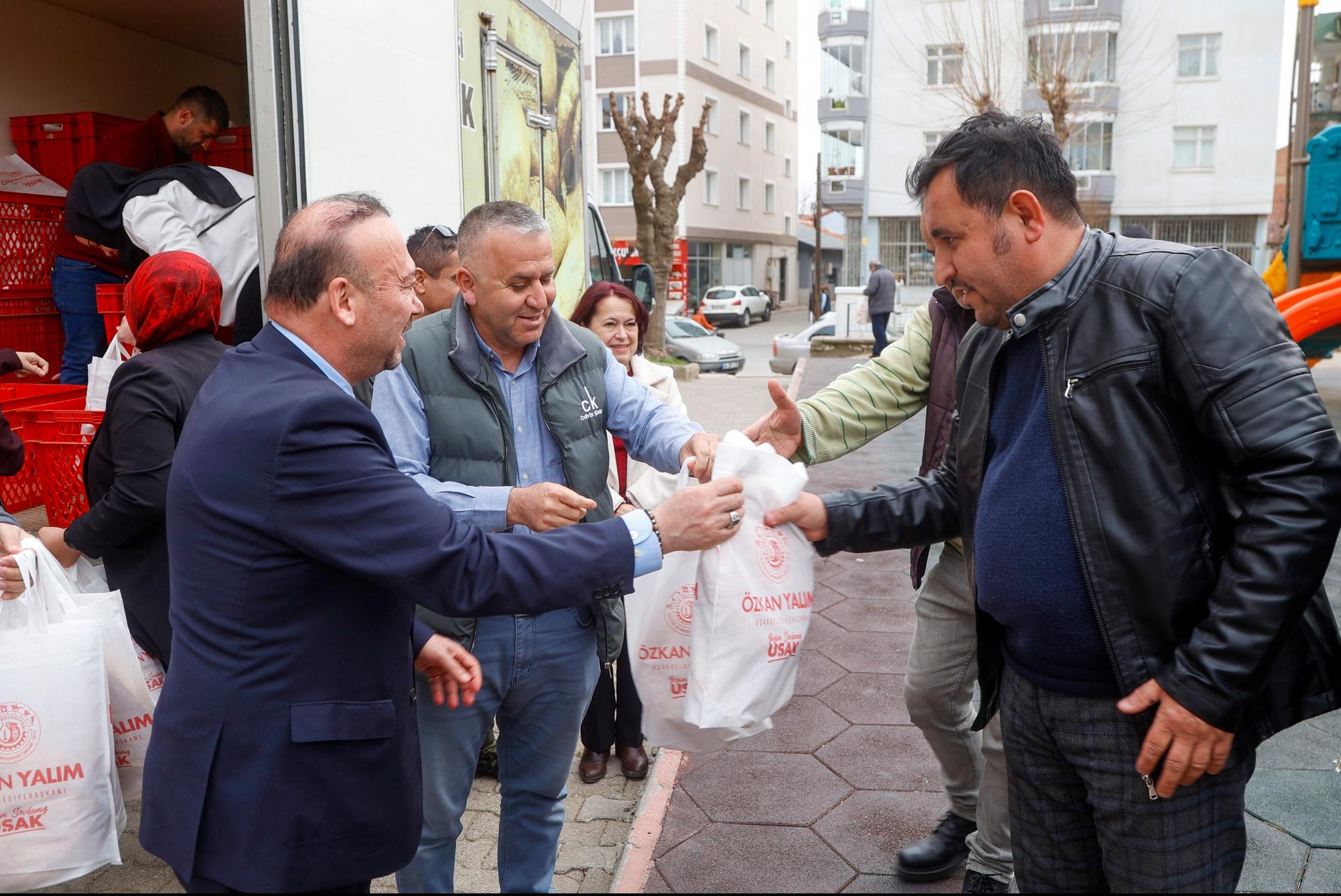 Uşak Belediye Başkanı Özkan Yalım’dan Ramazan’da Dayanışma Örneği