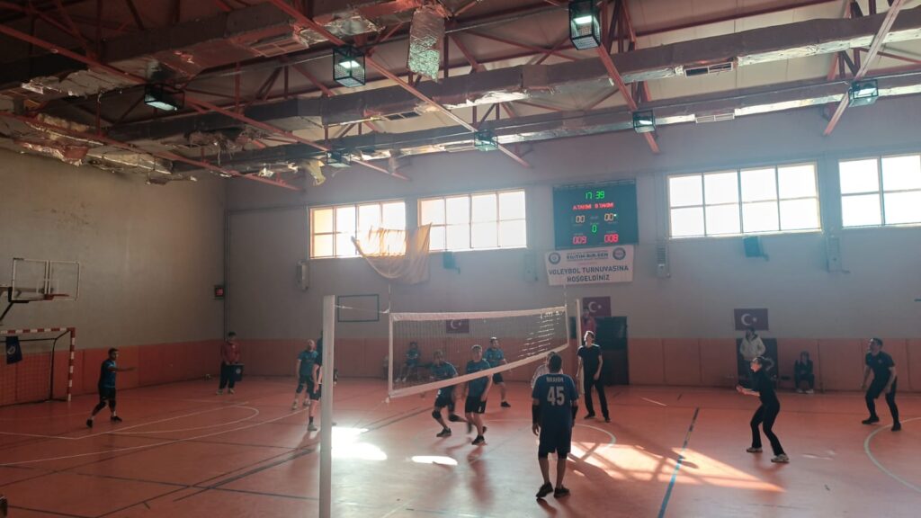 Eğitim Bir-Sen Uşak Şubesi Voleybol Turnuvası Başladı - 0f7300a1 7f2e 49da bc42 a62e9bd916de